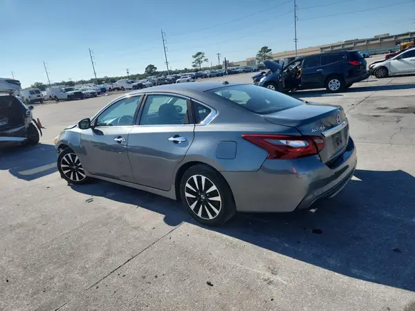 1N4AL3AP1JC175842 2018 NISSAN ALTIMA - Image 2