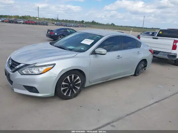 1N4AL3AP1JC176487 2018 NISSAN ALTIMA - Image 2