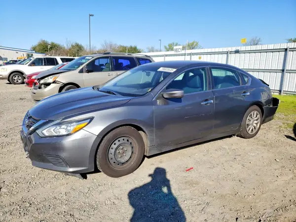 1N4AL3AP1JC176618 2018 NISSAN ALTIMA - Image 1