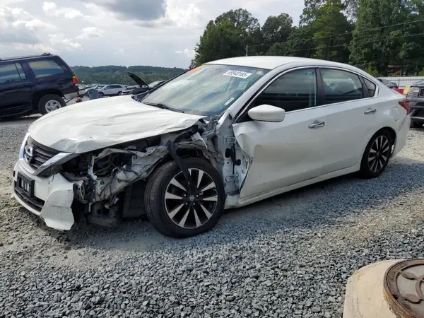 1N4AL3AP1JC177087 2018 NISSAN ALTIMA - Image 1