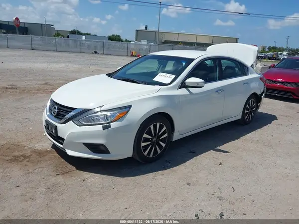 1N4AL3AP1JC177168 2018 NISSAN ALTIMA - Image 2