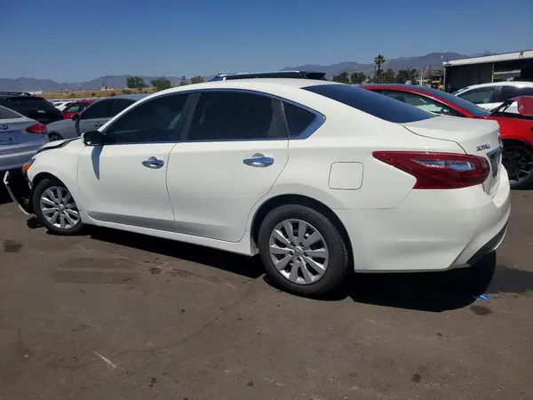 1N4AL3AP1JC177364 2018 NISSAN ALTIMA - Image 2