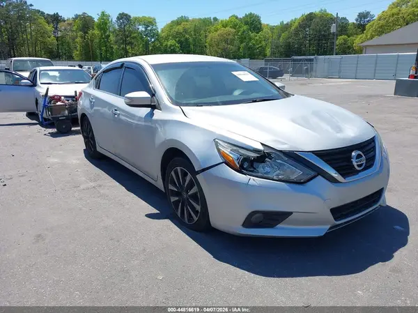 1N4AL3AP1JC179342 2018 NISSAN ALTIMA - Image 1