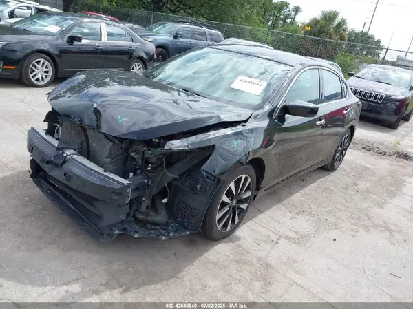1N4AL3AP1JC180457 2018 NISSAN ALTIMA - Image 2