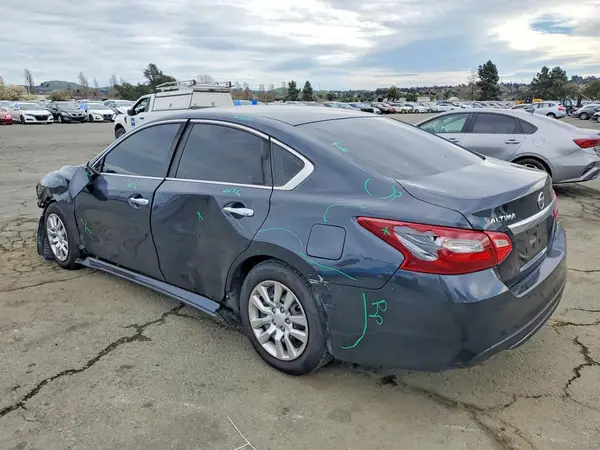 1N4AL3AP1JC180961 2018 NISSAN ALTIMA - Image 2