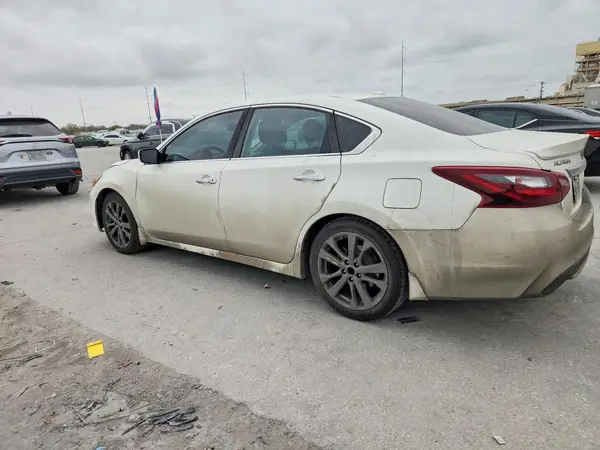 1N4AL3AP1JC183522 2018 NISSAN ALTIMA - Image 2