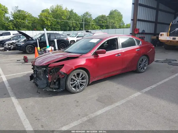 1N4AL3AP1JC184105 2018 NISSAN ALTIMA - Image 2