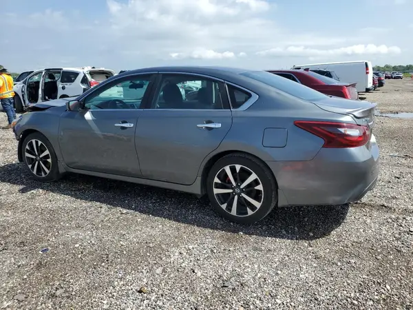 1N4AL3AP1JC184458 2018 NISSAN ALTIMA - Image 2