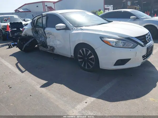 1N4AL3AP1JC188770 2018 NISSAN ALTIMA - Image 1