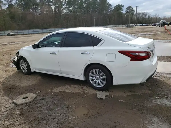 1N4AL3AP1JC188817 2018 NISSAN ALTIMA - Image 2