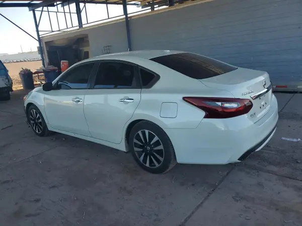 1N4AL3AP1JC190003 2018 NISSAN ALTIMA - Image 2