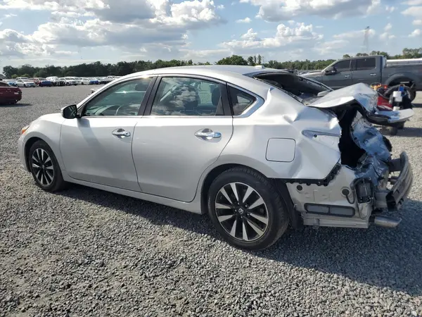 1N4AL3AP1JC190518 2018 NISSAN ALTIMA - Image 2