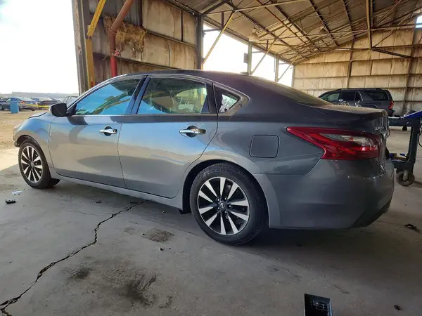 1N4AL3AP1JC191989 2018 NISSAN ALTIMA - Image 2