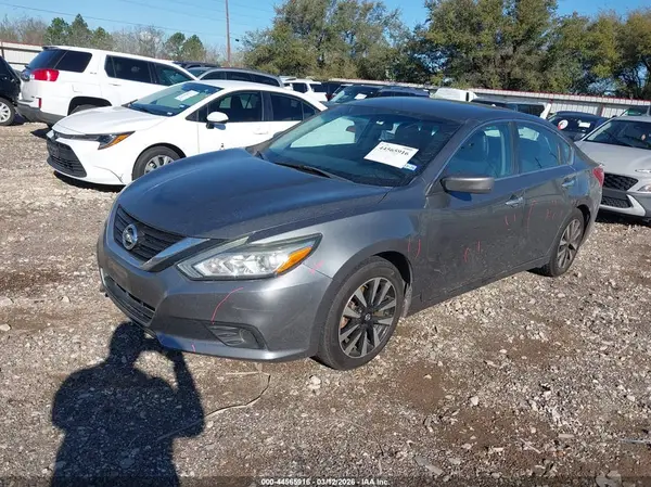 1N4AL3AP1JC192074 2018 NISSAN ALTIMA - Image 2