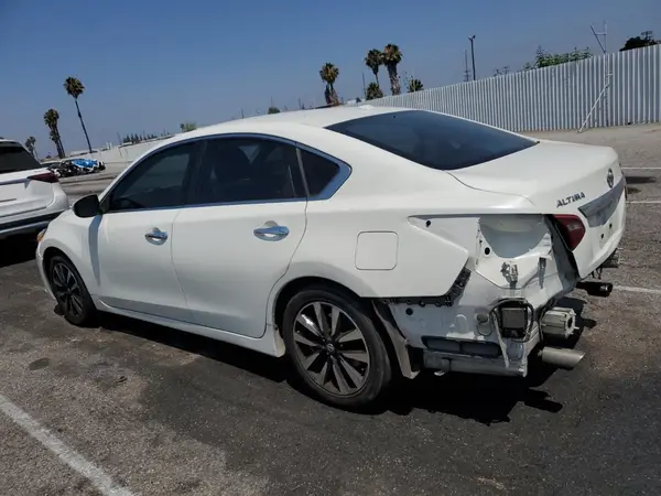1N4AL3AP1JC192804 2018 NISSAN ALTIMA - Image 2