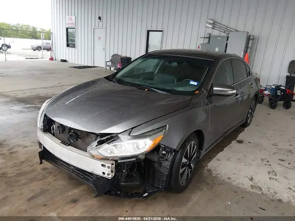 1N4AL3AP1JC193211 2018 NISSAN ALTIMA - Image 2