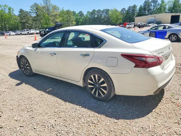 1N4AL3AP1JC194343 2018 NISSAN ALTIMA - Image 2