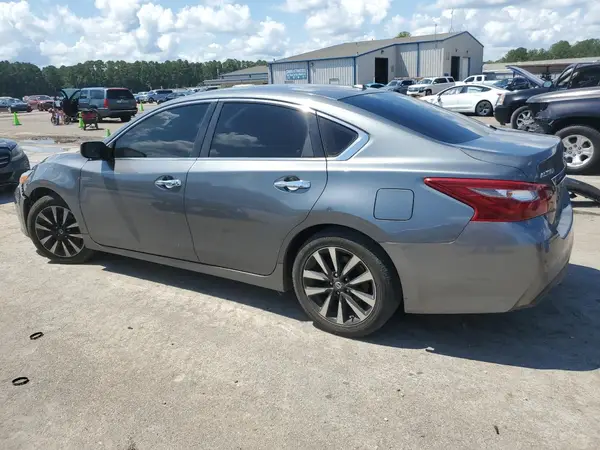 1N4AL3AP1JC194990 2018 NISSAN ALTIMA - Image 2
