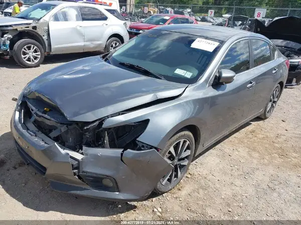1N4AL3AP1JC195203 2018 NISSAN ALTIMA - Image 2