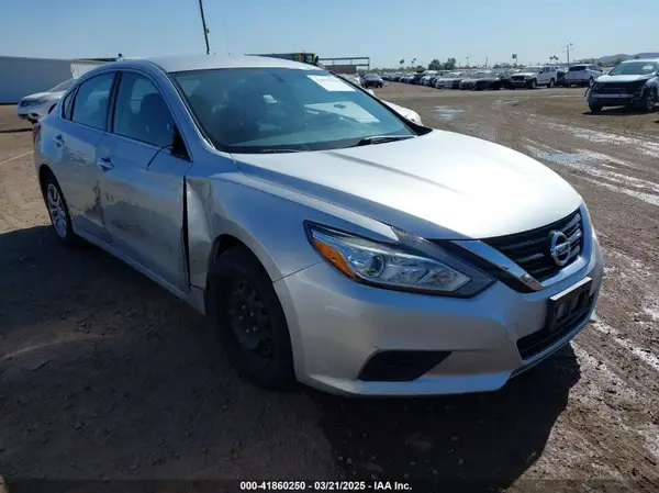 1N4AL3AP1JC196559 2018 NISSAN ALTIMA - Image 1