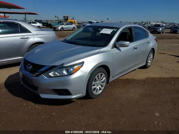 1N4AL3AP1JC196559 2018 NISSAN ALTIMA - Image 2