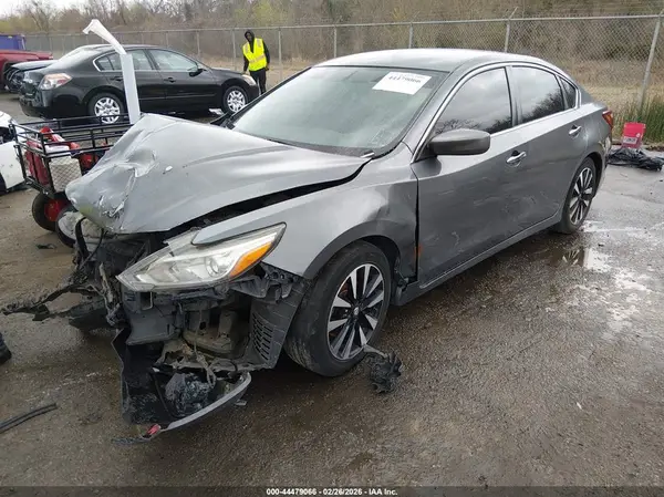 1N4AL3AP1JC197078 2018 NISSAN ALTIMA - Image 2
