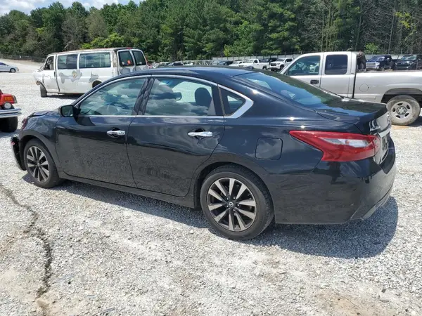 1N4AL3AP1JC197503 2018 NISSAN ALTIMA - Image 2