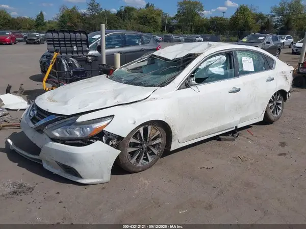 1N4AL3AP1JC197971 2018 NISSAN ALTIMA - Image 2