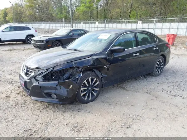 1N4AL3AP1JC200447 2018 NISSAN ALTIMA - Image 2