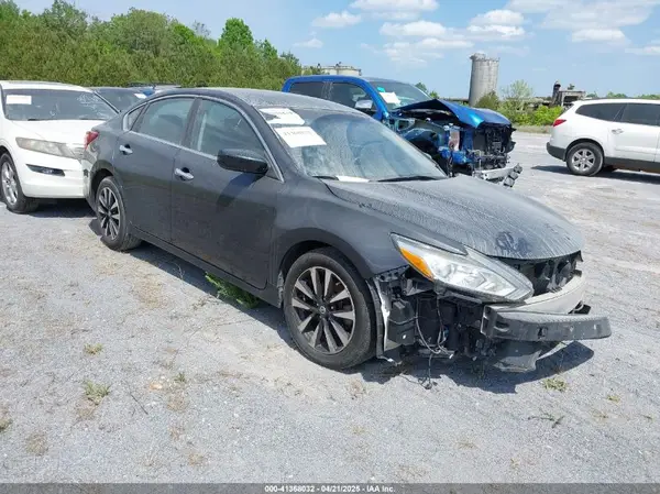 1N4AL3AP1JC205616 2018 NISSAN ALTIMA - Image 1
