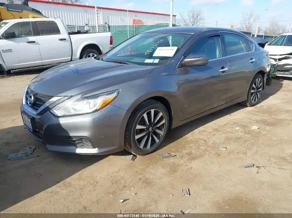1N4AL3AP1JC206393 2018 NISSAN ALTIMA - Image 2