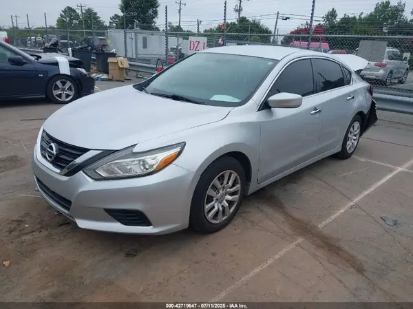1N4AL3AP1JC207169 2018 NISSAN ALTIMA - Image 2