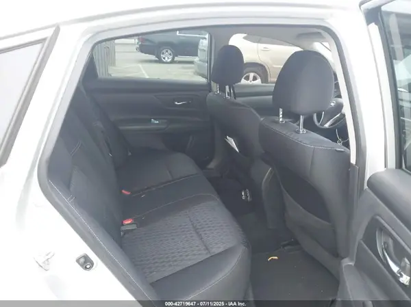 1N4AL3AP1JC207169 2018 NISSAN ALTIMA - Image 8