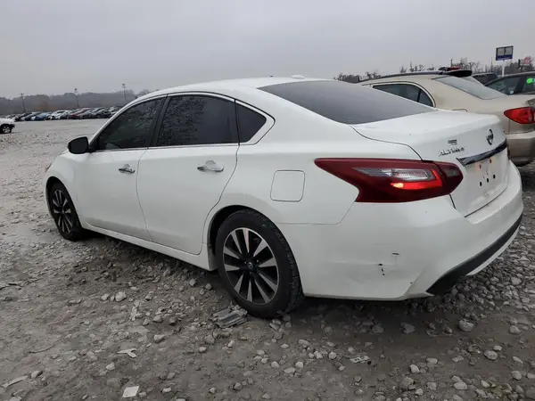 1N4AL3AP1JC207222 2018 NISSAN ALTIMA - Image 2
