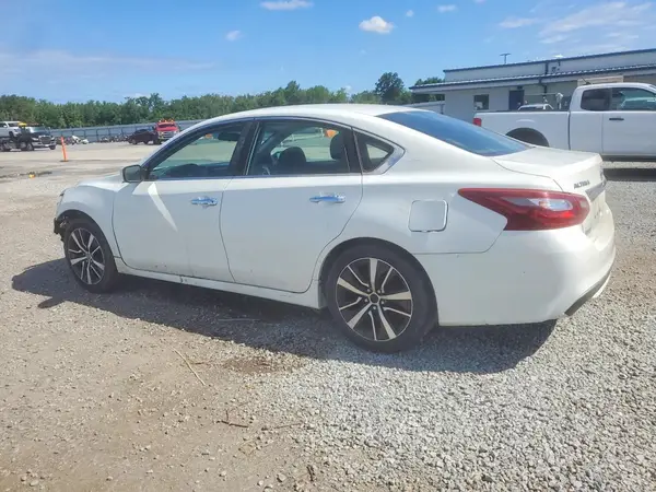 1N4AL3AP1JC208841 2018 NISSAN ALTIMA - Image 2