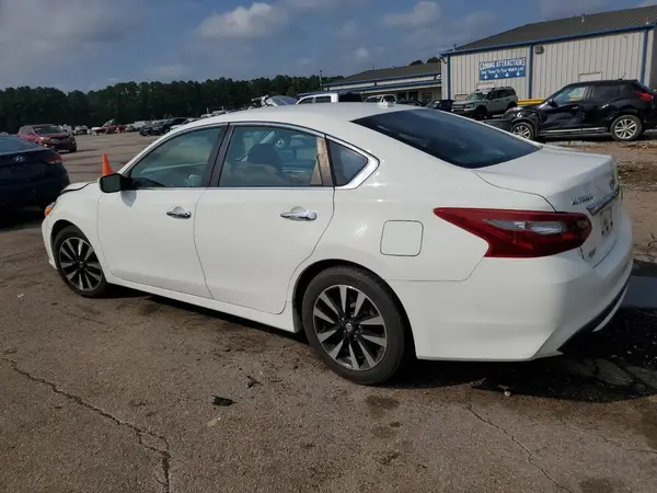 1N4AL3AP1JC208872 2018 NISSAN ALTIMA - Image 2