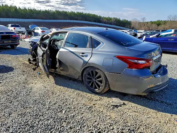 1N4AL3AP1JC209617 2018 NISSAN ALTIMA - Image 2