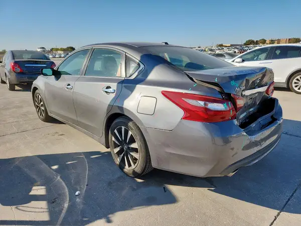 1N4AL3AP1JC210394 2018 NISSAN ALTIMA - Image 2