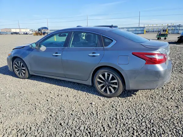 1N4AL3AP1JC212422 2018 NISSAN ALTIMA - Image 2