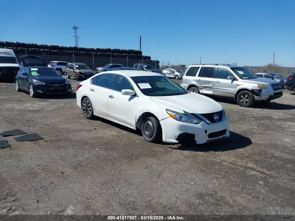 1N4AL3AP1JC212789 2018 NISSAN ALTIMA - Image 1