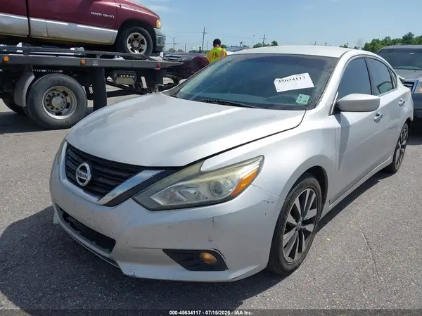 1N4AL3AP1JC214266 2018 NISSAN ALTIMA - Image 2