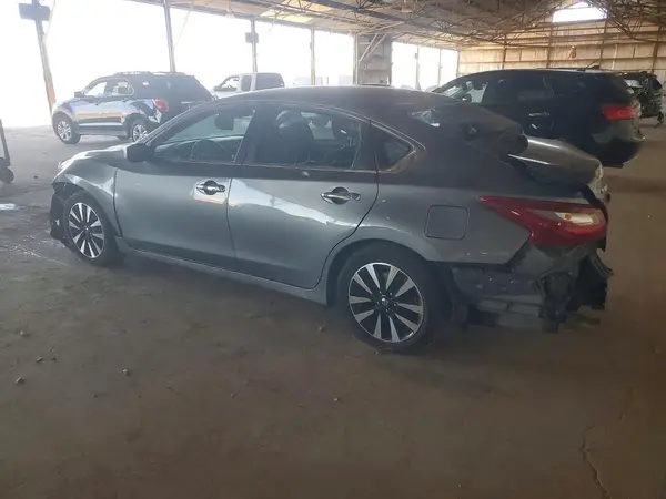1N4AL3AP1JC215806 2018 NISSAN ALTIMA - Image 2
