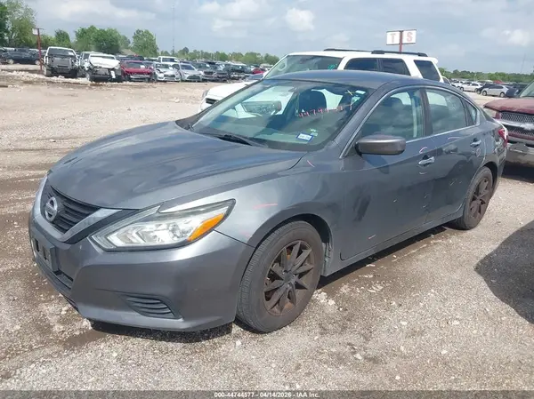 1N4AL3AP1JC216230 2018 NISSAN ALTIMA - Image 2