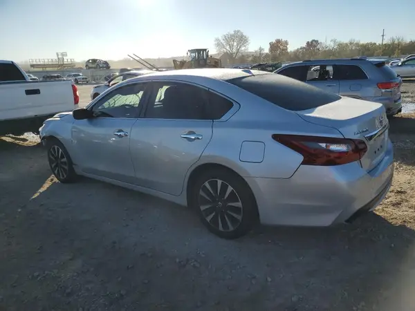 1N4AL3AP1JC217040 2018 NISSAN ALTIMA - Image 2