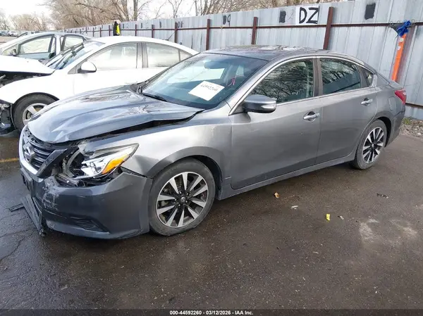 1N4AL3AP1JC217426 2018 NISSAN ALTIMA - Image 2