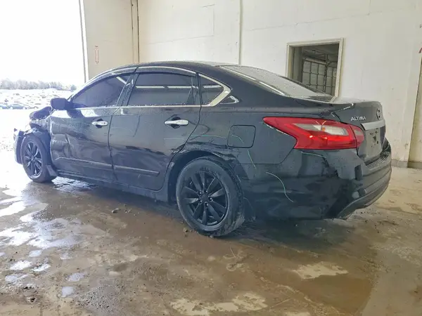 1N4AL3AP1JC219449 2018 NISSAN ALTIMA - Image 2