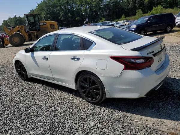 1N4AL3AP1JC224263 2018 NISSAN ALTIMA - Image 2