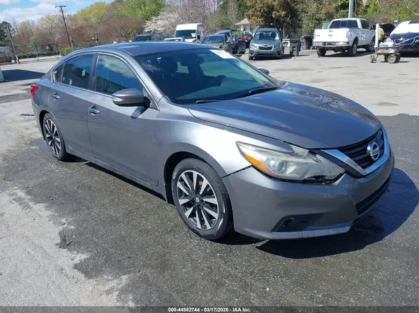 1N4AL3AP1JC224909 2018 NISSAN ALTIMA - Image 1
