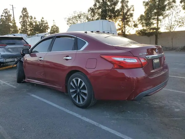 1N4AL3AP1JC226675 2018 NISSAN ALTIMA - Image 2