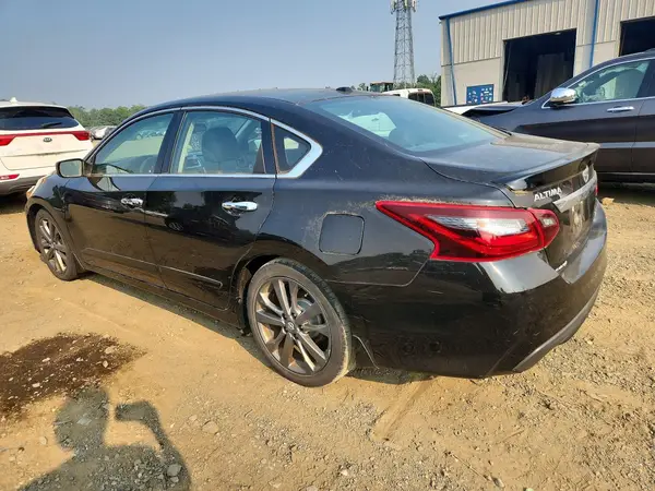 1N4AL3AP1JC227258 2018 NISSAN ALTIMA - Image 2